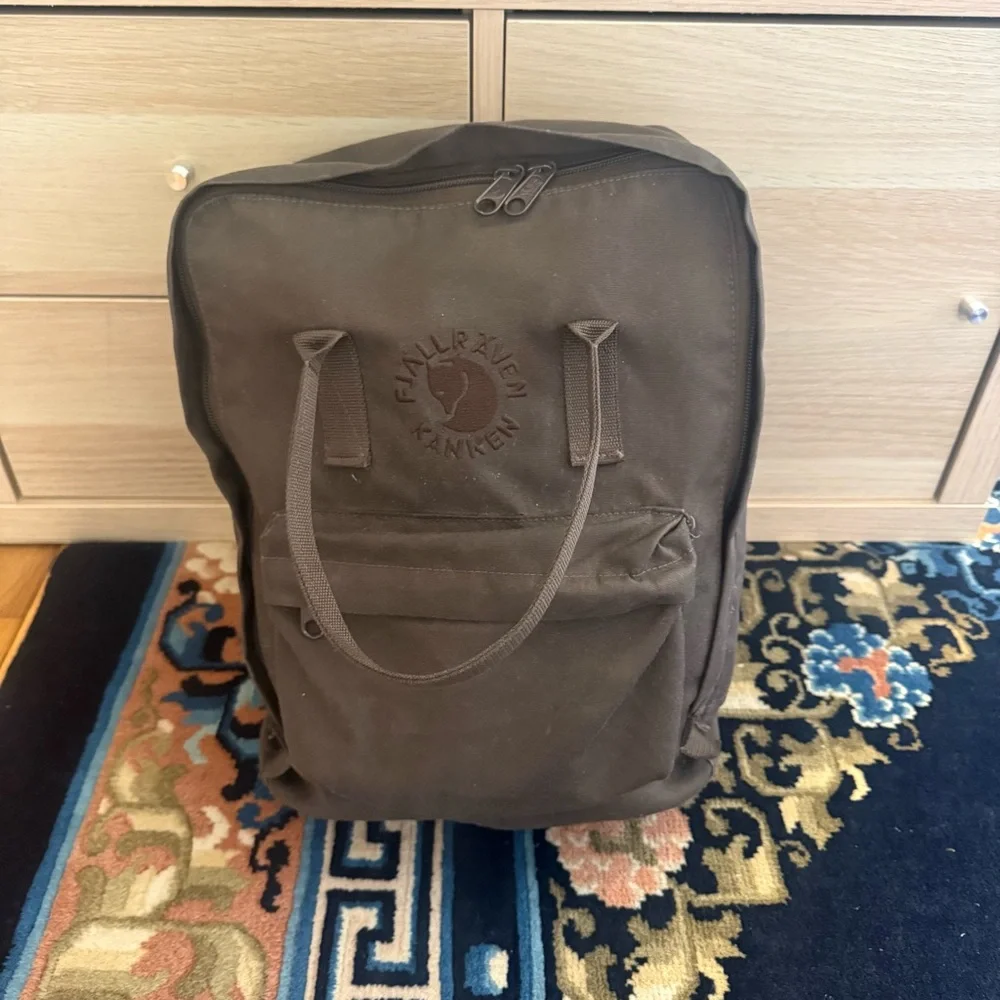 Fjallraven Kanken Classic Backpack Tote in Brown